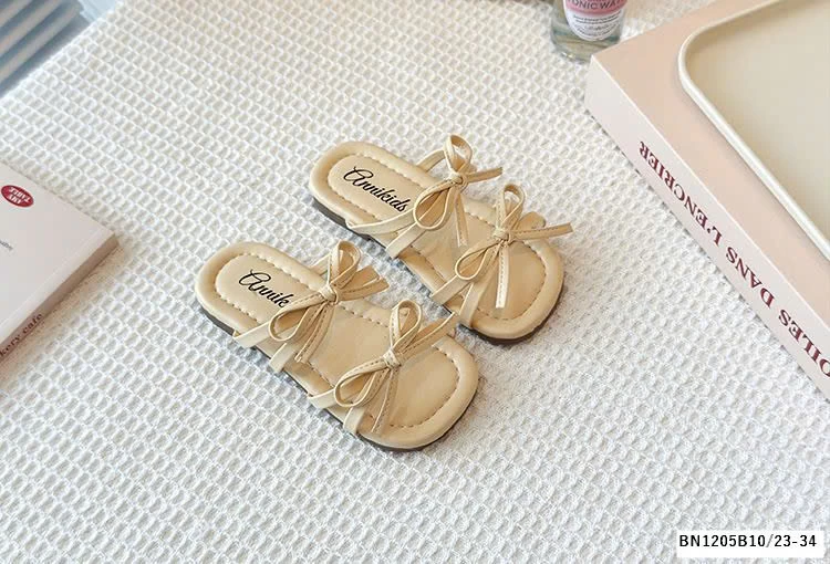 DÉP LÊ ĐẾ BỆT QUAI THẮT NƠ BG