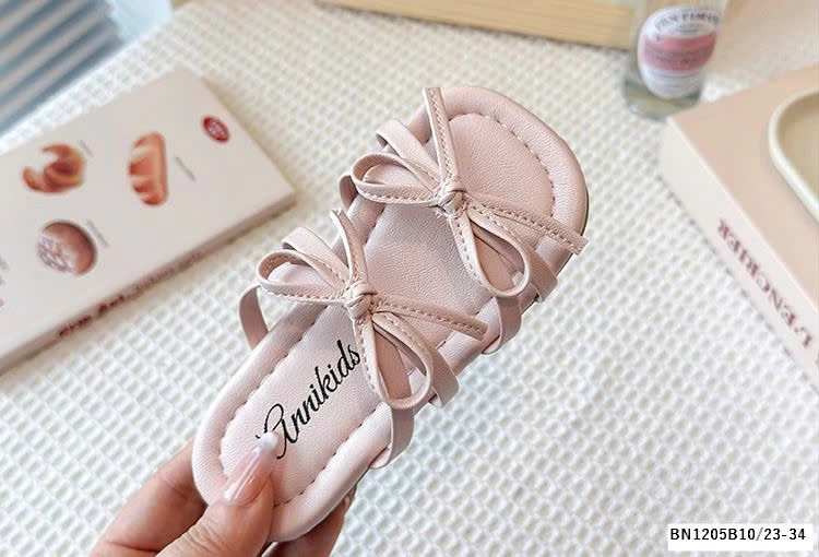 DÉP LÊ ĐẾ BỆT QUAI THẮT NƠ BG