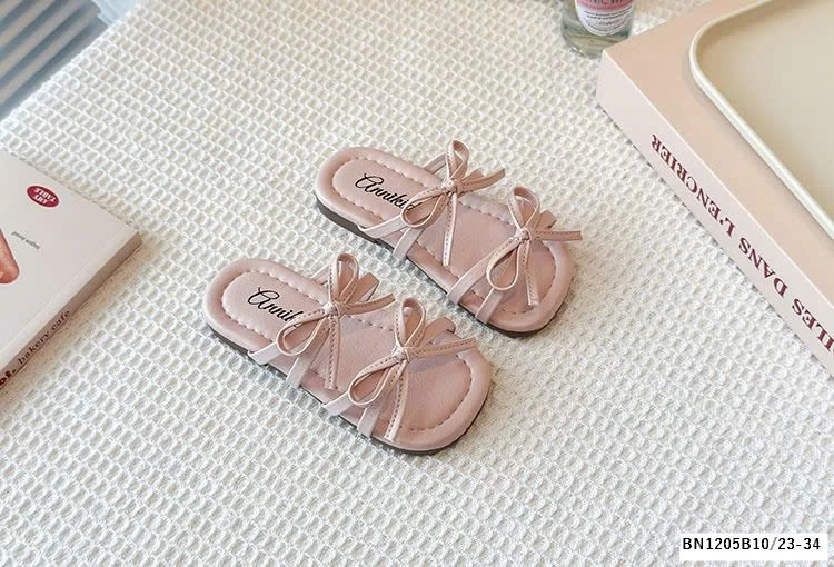 DÉP LÊ ĐẾ BỆT QUAI THẮT NƠ BG