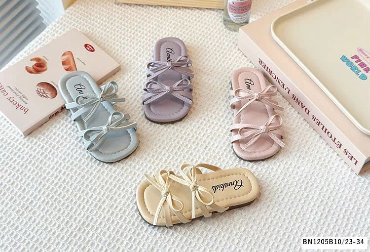 DÉP LÊ ĐẾ BỆT QUAI THẮT NƠ BG