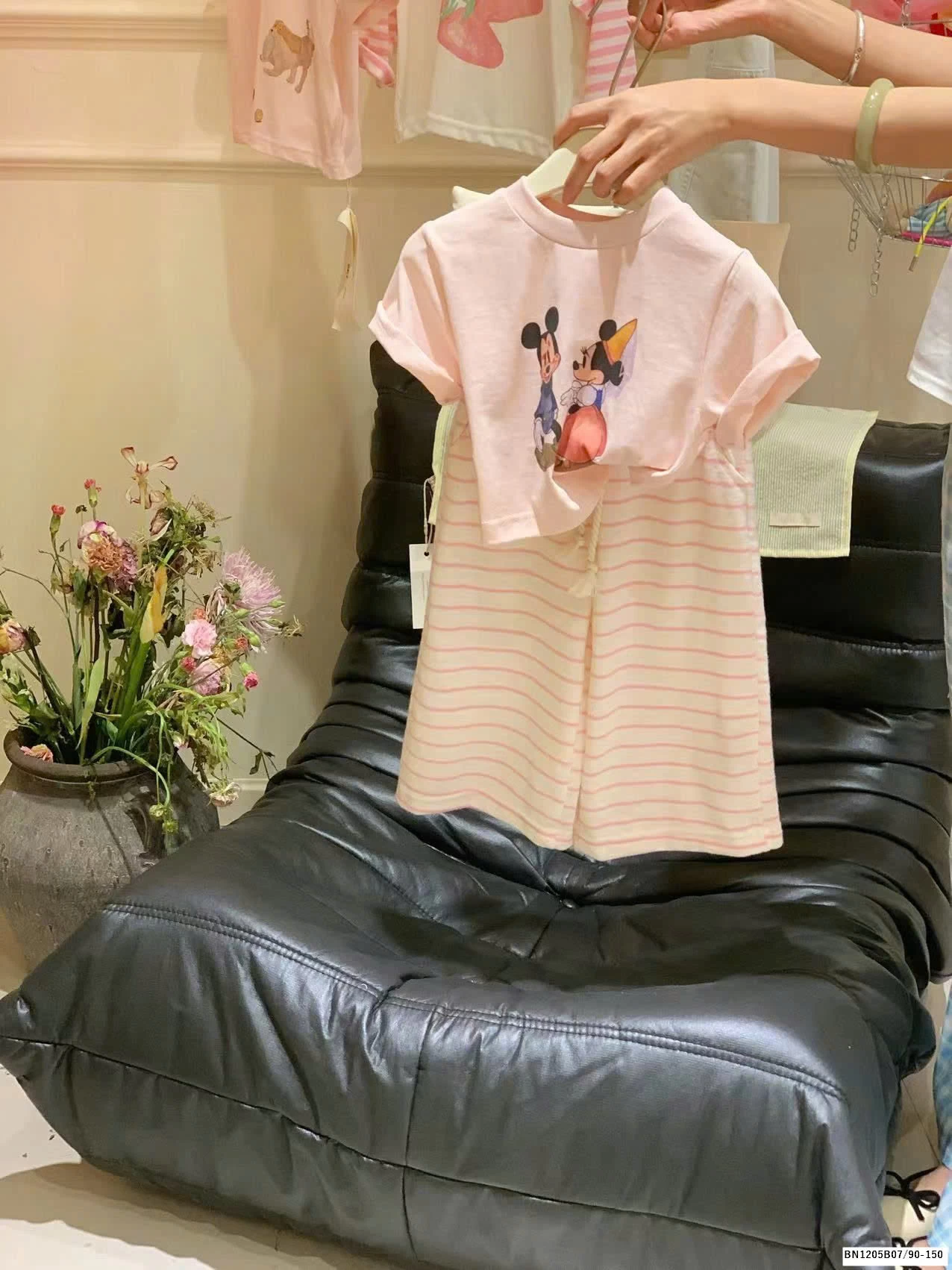 SET ÁO PHÔNG VÀ QUẦN SUÔNG MICKEY HỒNG