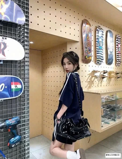 Áo thun sport tay kẻ WGWE