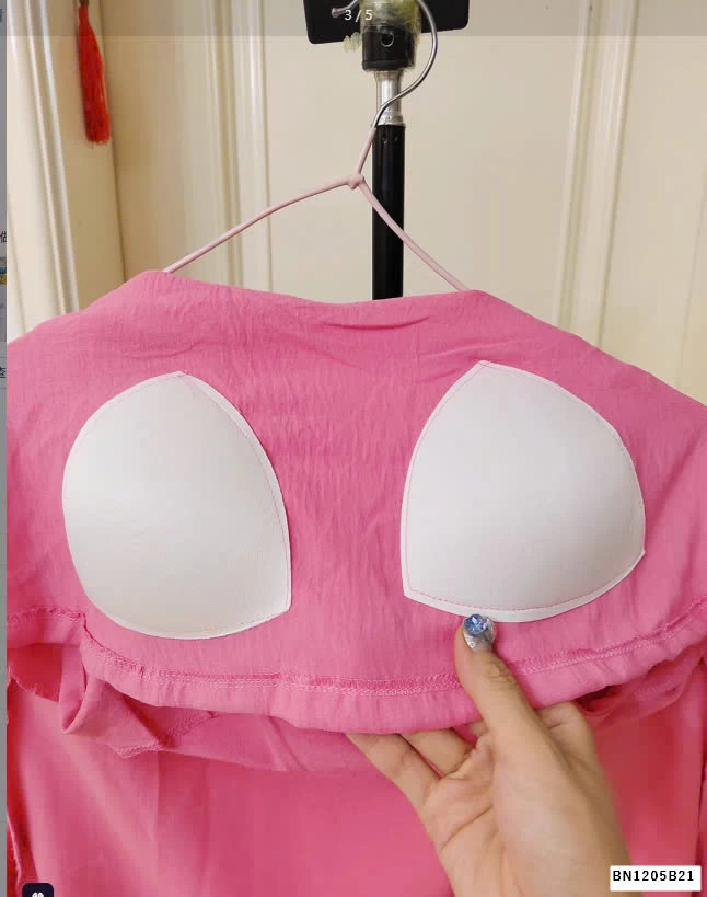 ĐẦM NGỦ THÔ CÓ ĐỆM NGỰC