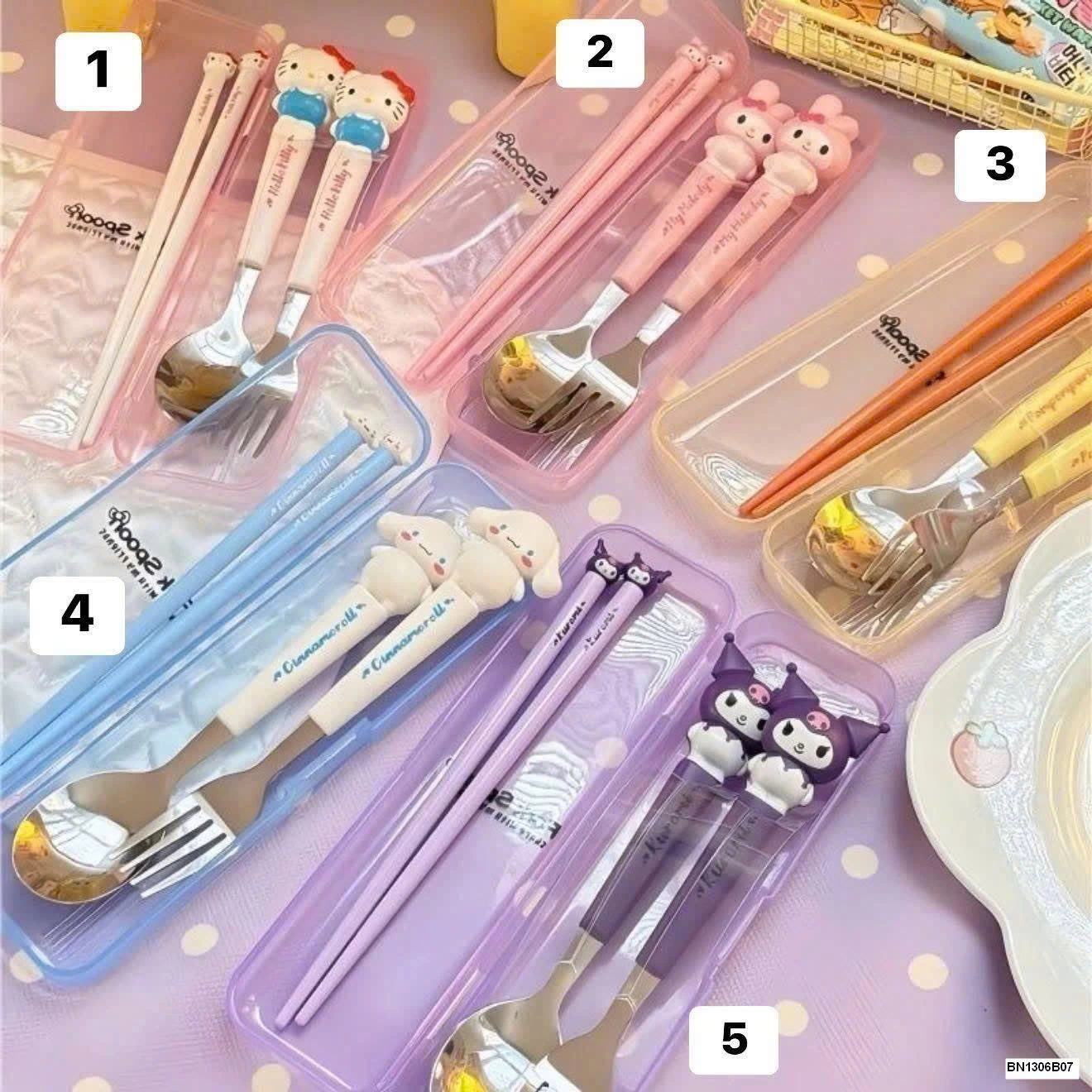 SET ĐŨA THÌA DỄ THƯƠNG KÈM HỘP