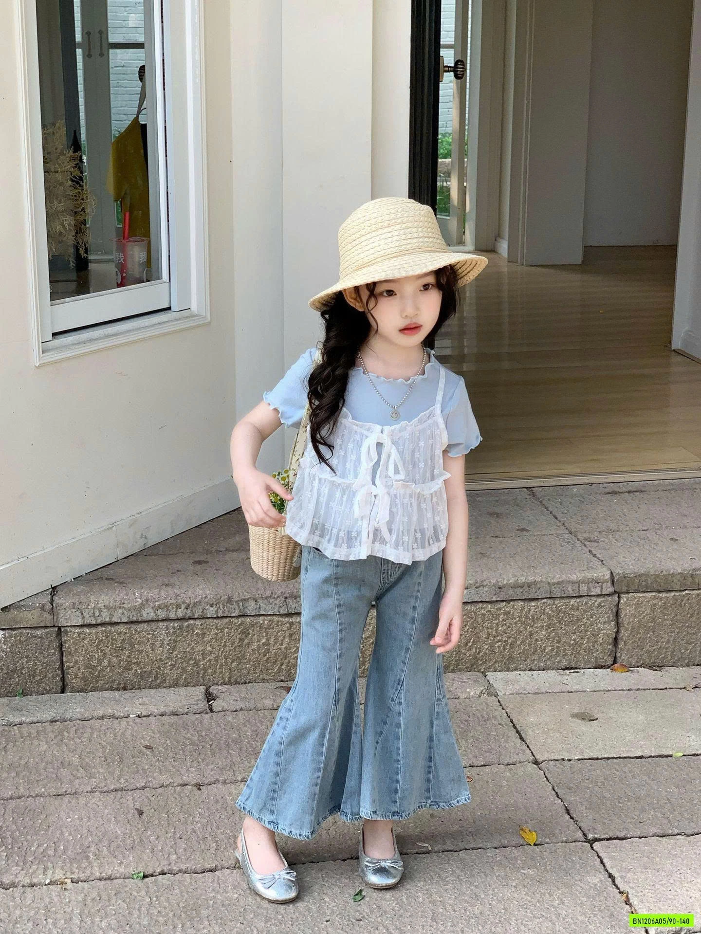 ÁO THUN PHỐI REN MIX JEANS LOE