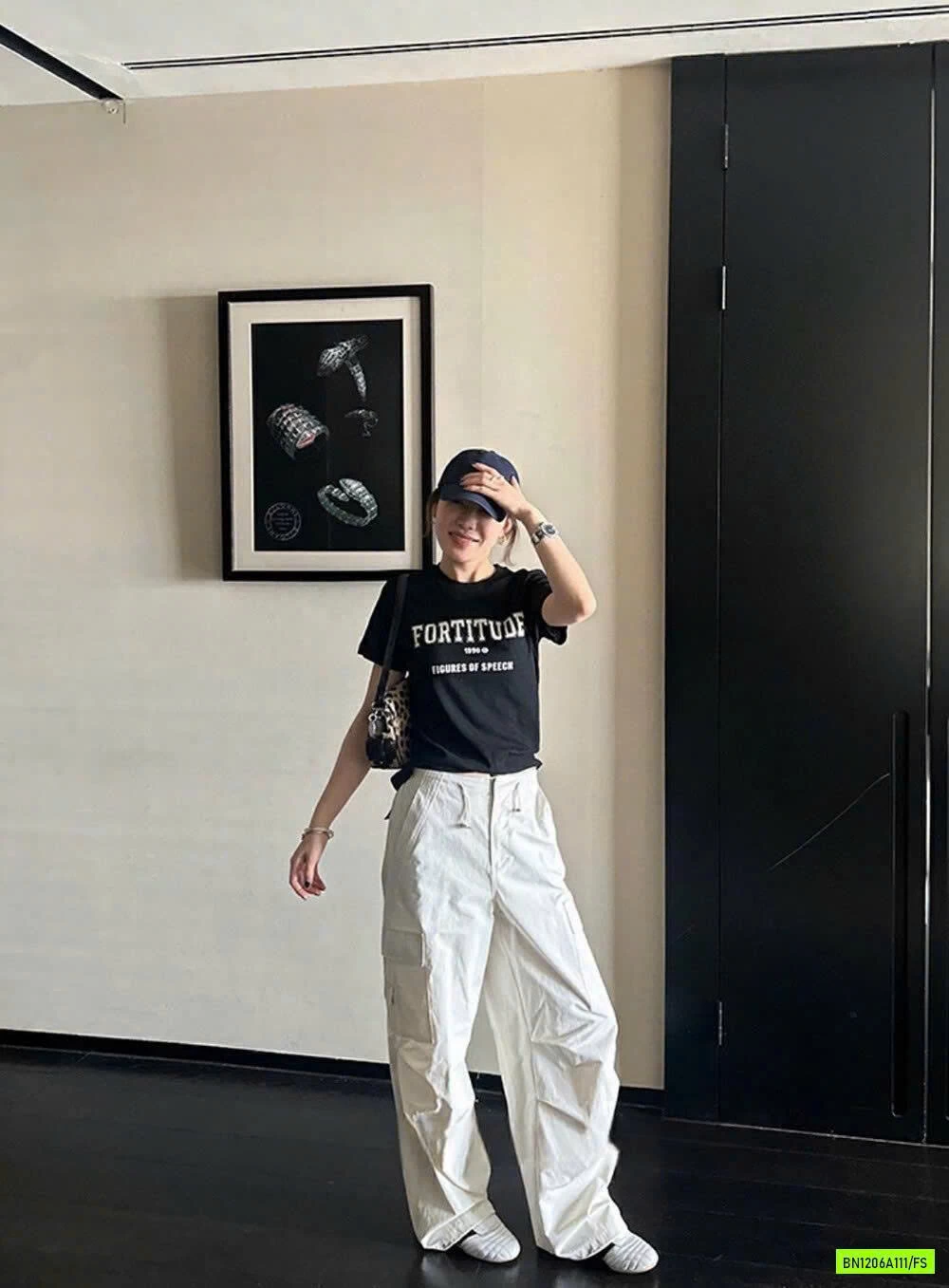 ÁO THUN CỔ TRÒN CHỮ WG.WE