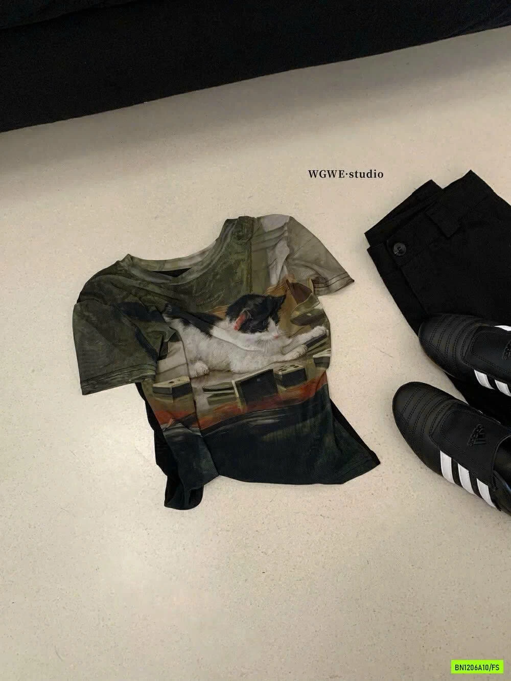 CROPTOP LƯỚI MÈO CON WG.WE