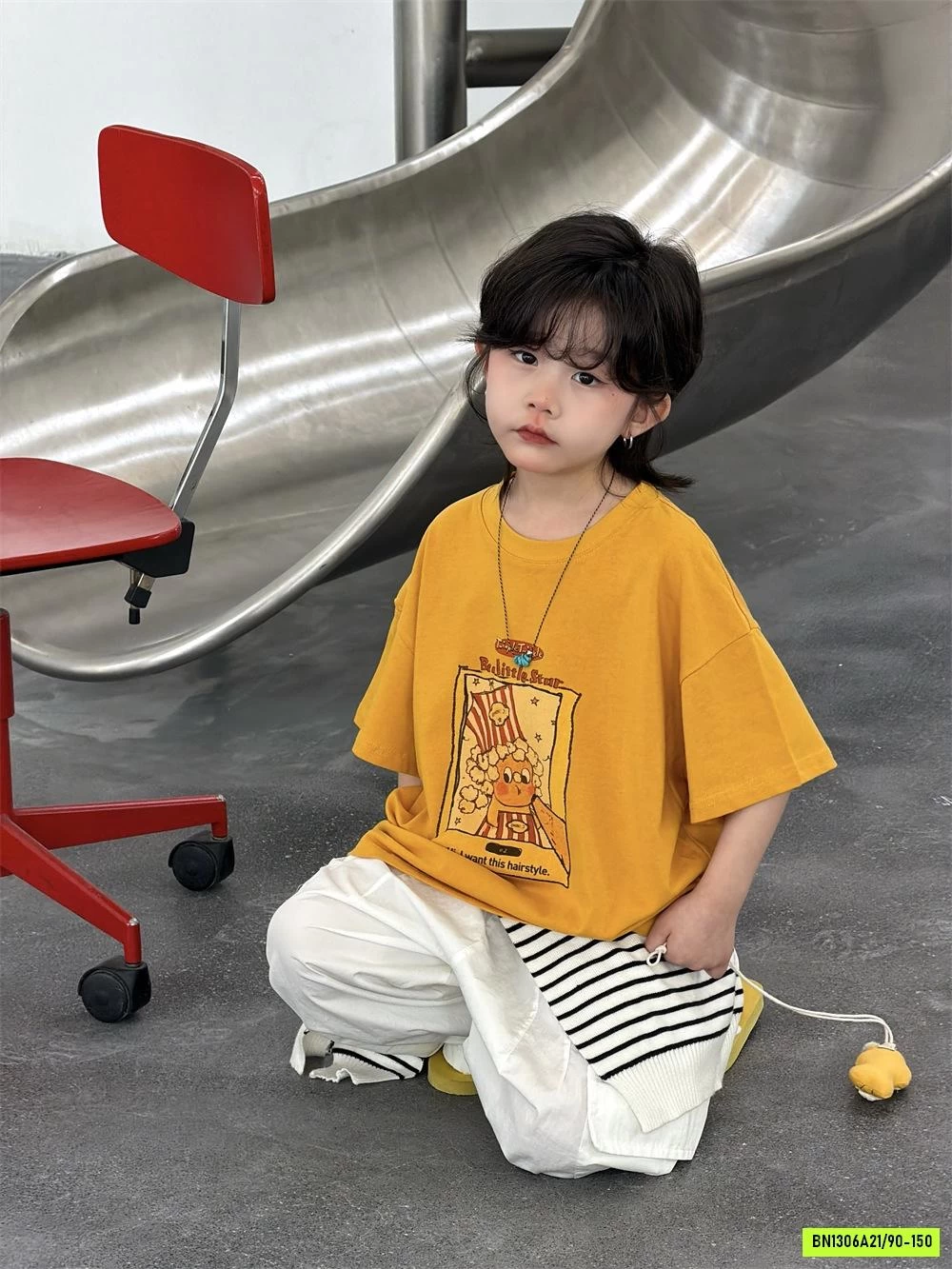 ÁO VÀNG MIX QUẦN GIÓ TRẮNG