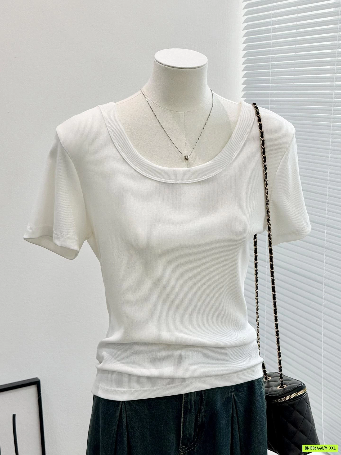 ÁO THUN BOZIP CỔ VUÔNG
