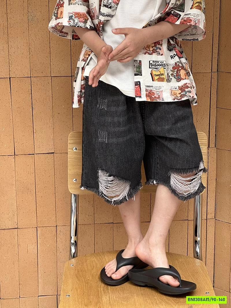 SHORT JEANS ĐEN RÁCH GỐI