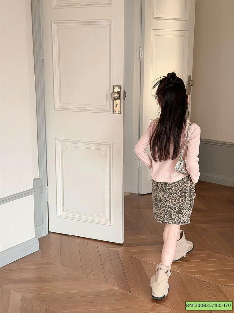 ÁO THUN DÀI TAY KITTY AMBB 26A073