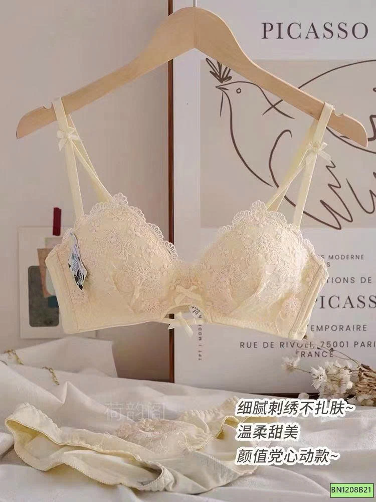 ÁO NGỰC REN KHÔNG GỌNG