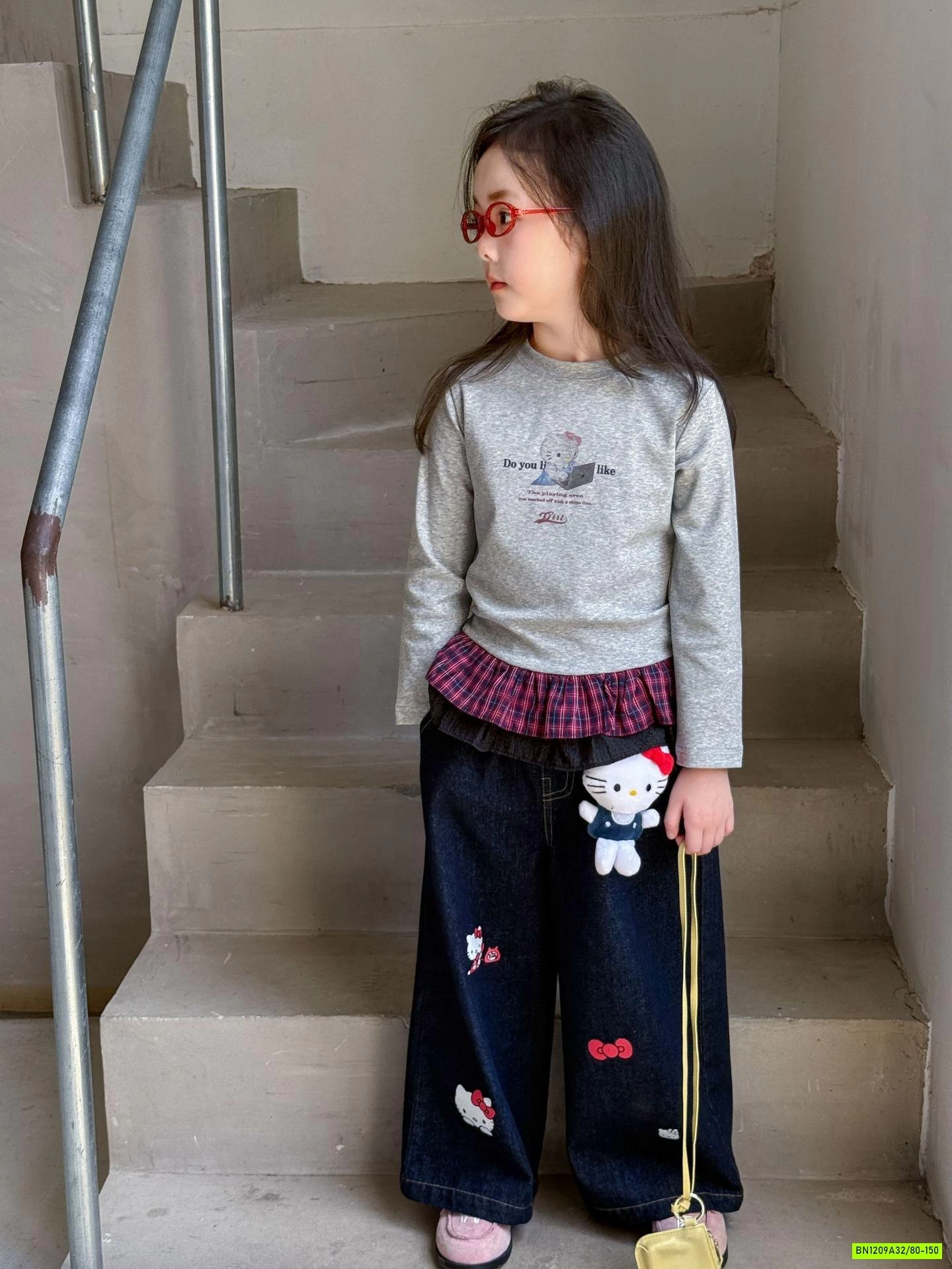 JEANS SUÔNG KÈM GẤU BÔNG KITTY