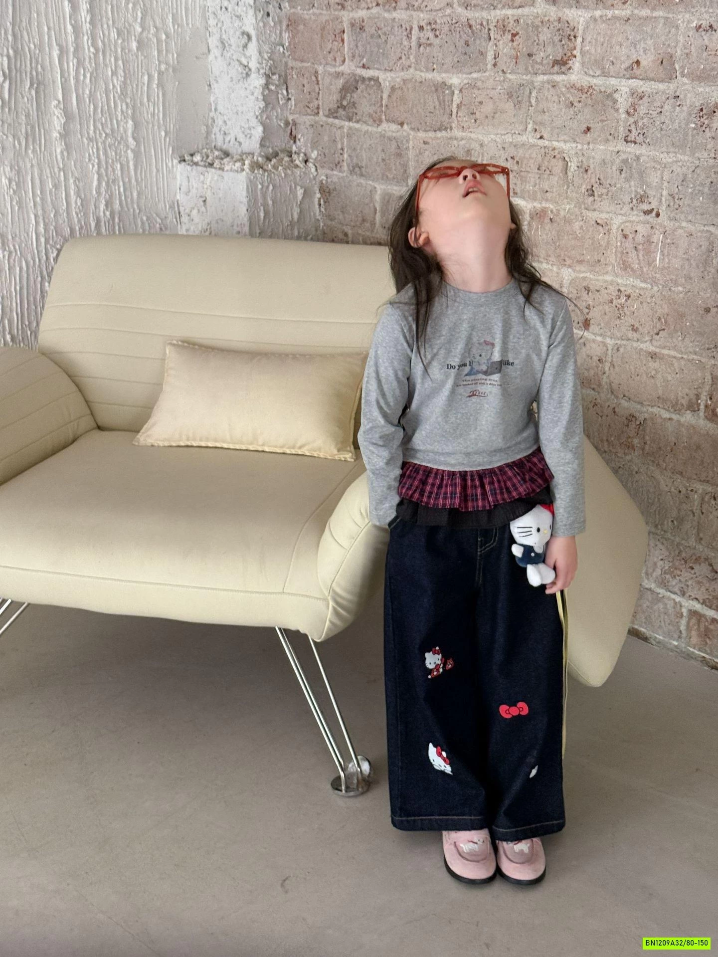 JEANS SUÔNG KÈM GẤU BÔNG KITTY