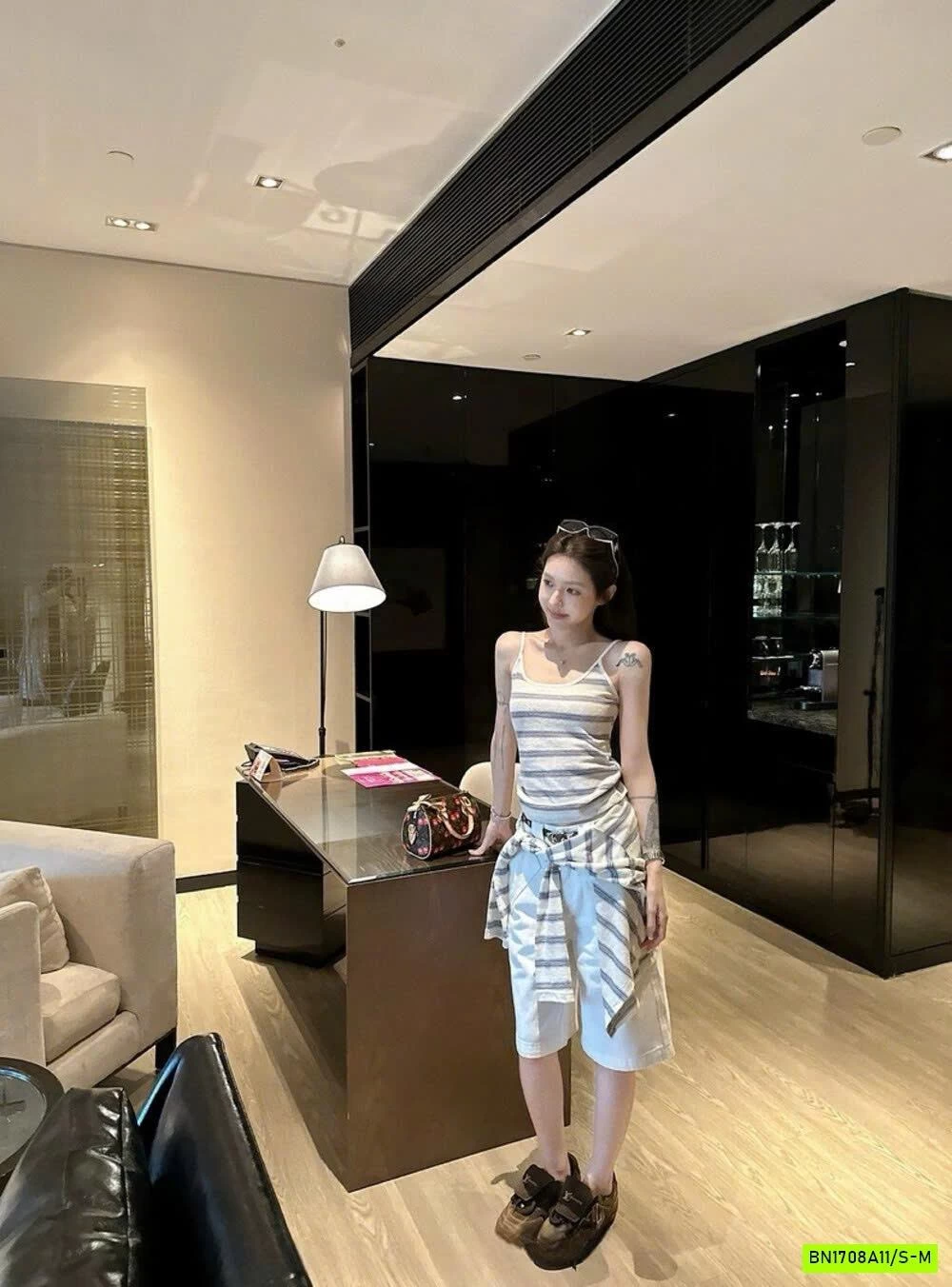 SÉT ÁO 2 DÂY+CARDIGAN KẺ WGWE6850