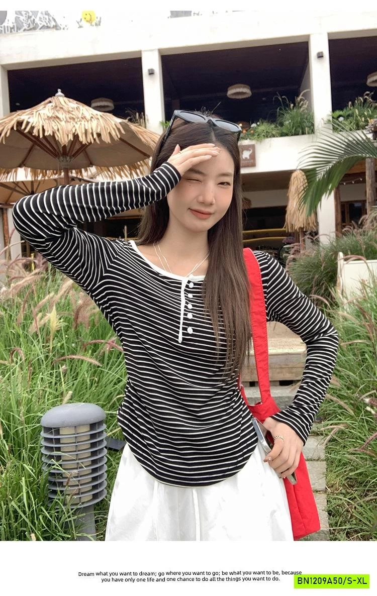 ÁO THUN KẺ CÚC CỔ NỮ