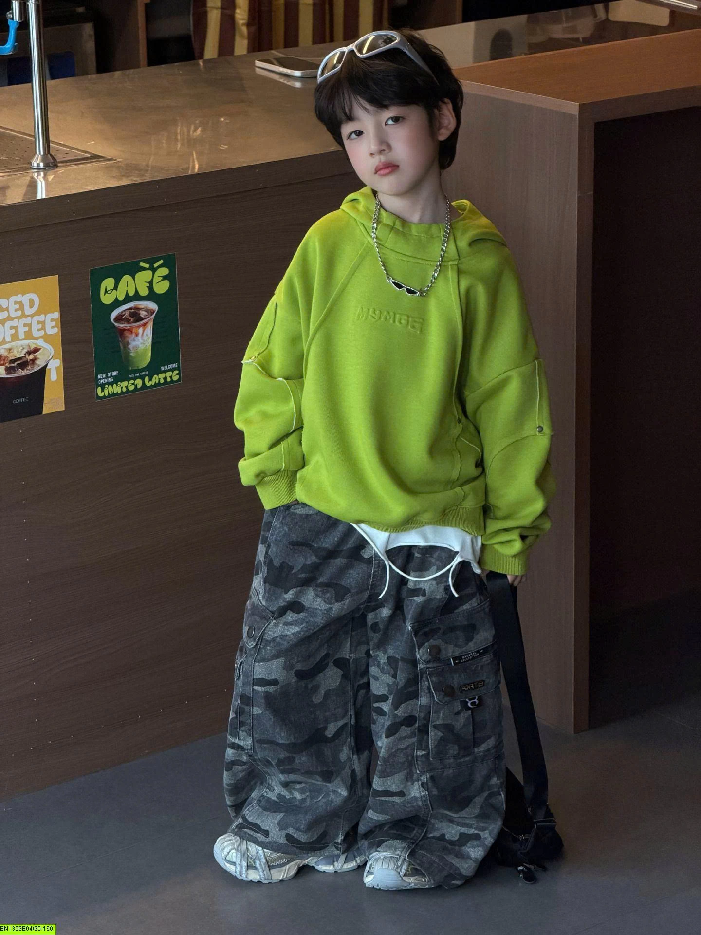 ÁO NỈ CHỮ NỔI