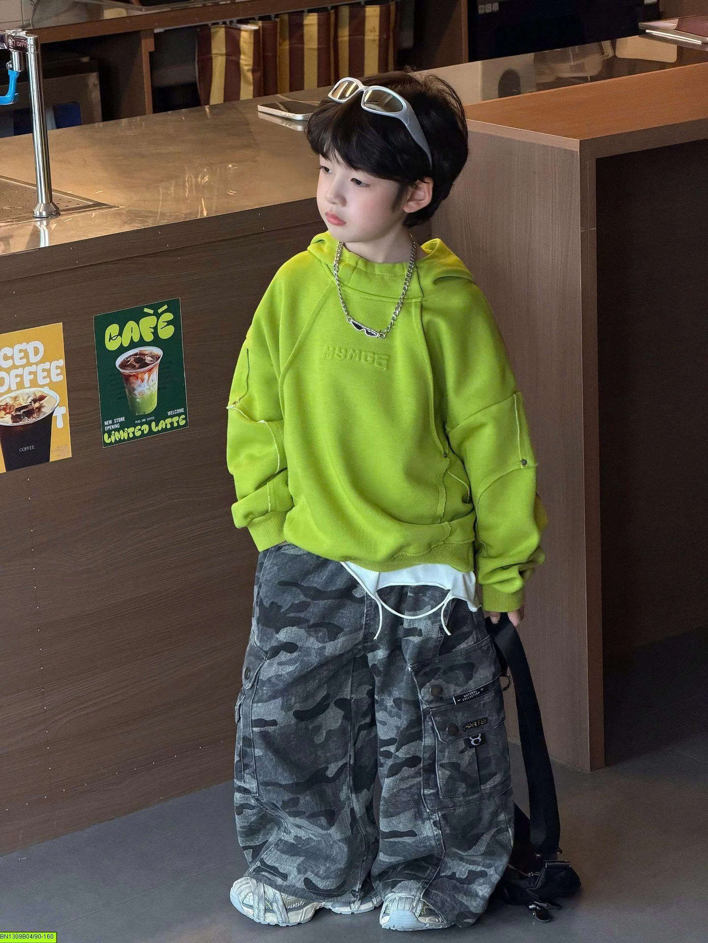 ÁO NỈ CHỮ NỔI