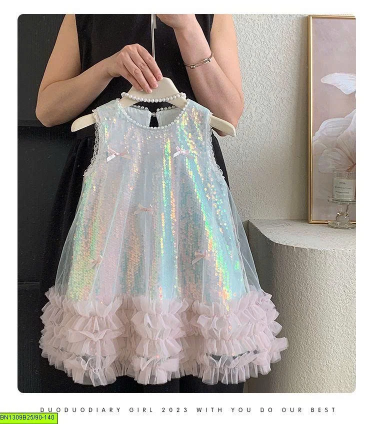 ĐẦM SÁT NÁCH BLING VOAN HỒNG