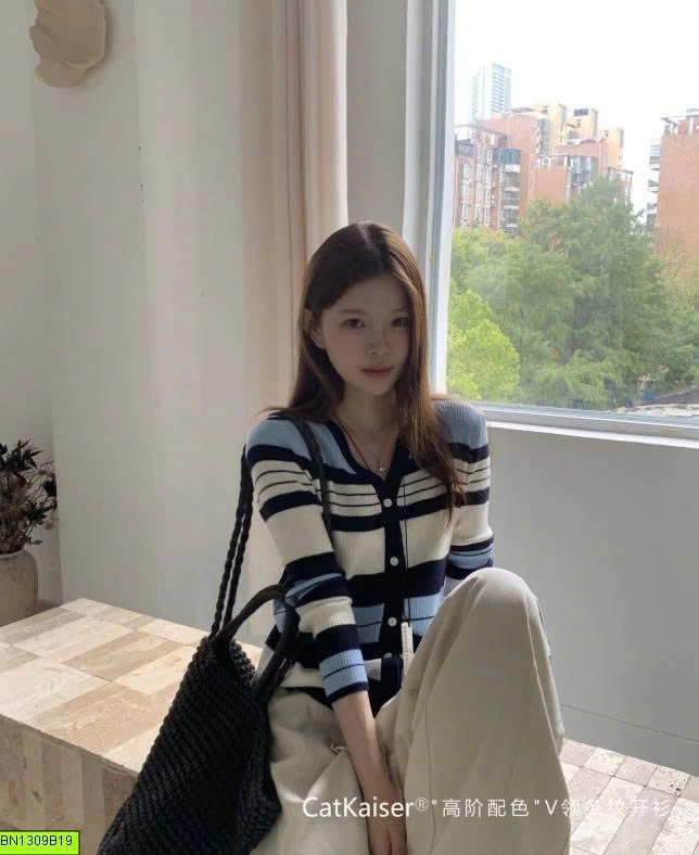 ÁO CARDIGAN LEN KẺ NGANG