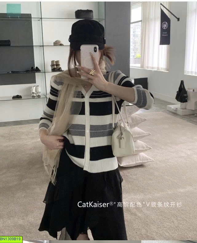 ÁO CARDIGAN LEN KẺ NGANG
