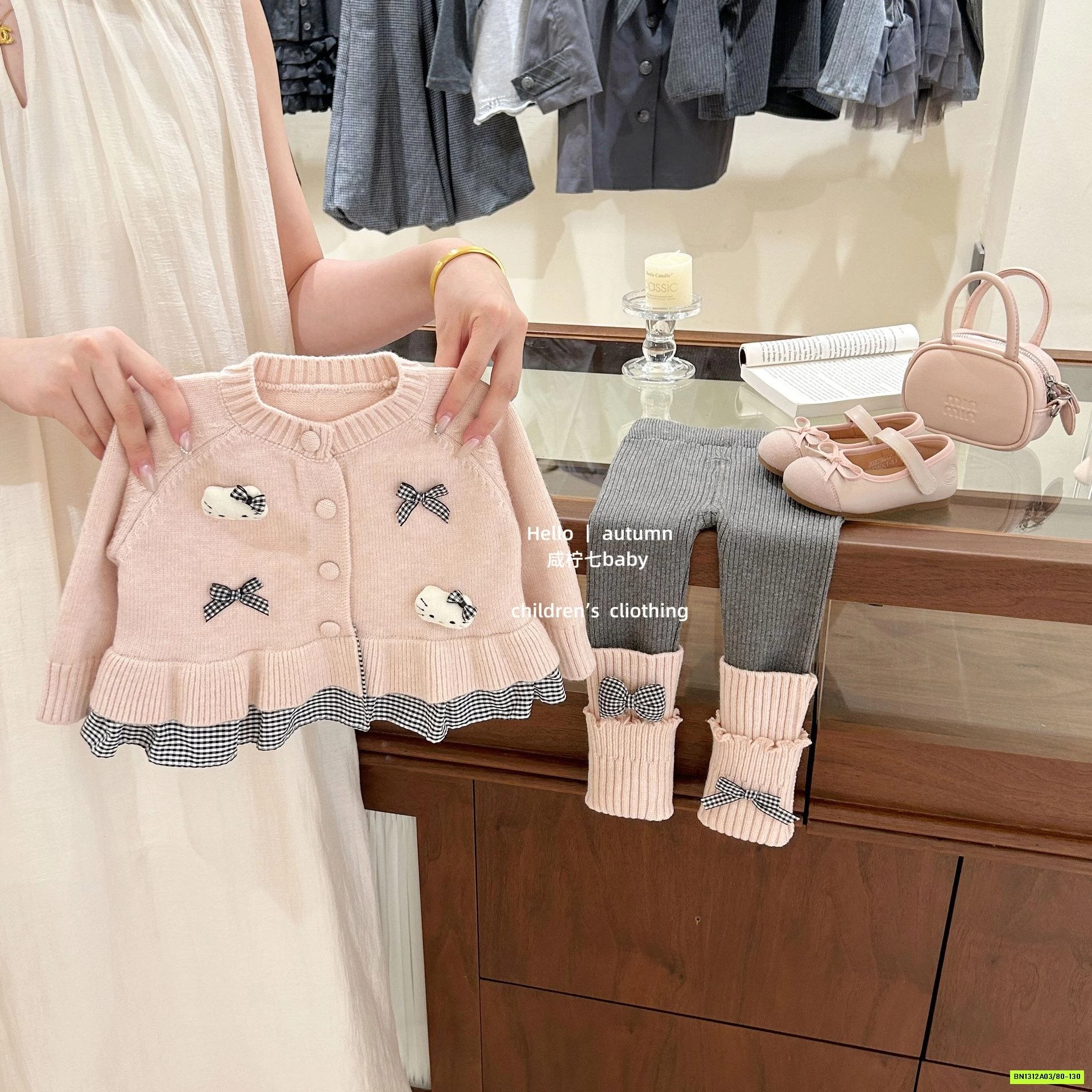 SÉT LEN HỒNG KITTY VIỀN CARO