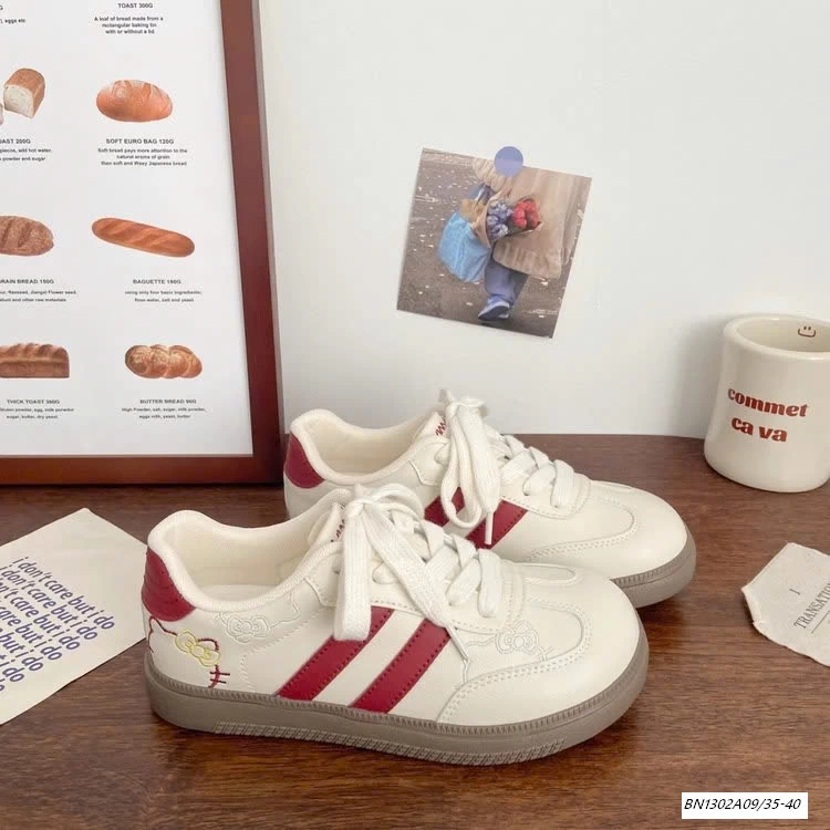 GIÀY THỂ THAO THÊU KITTY