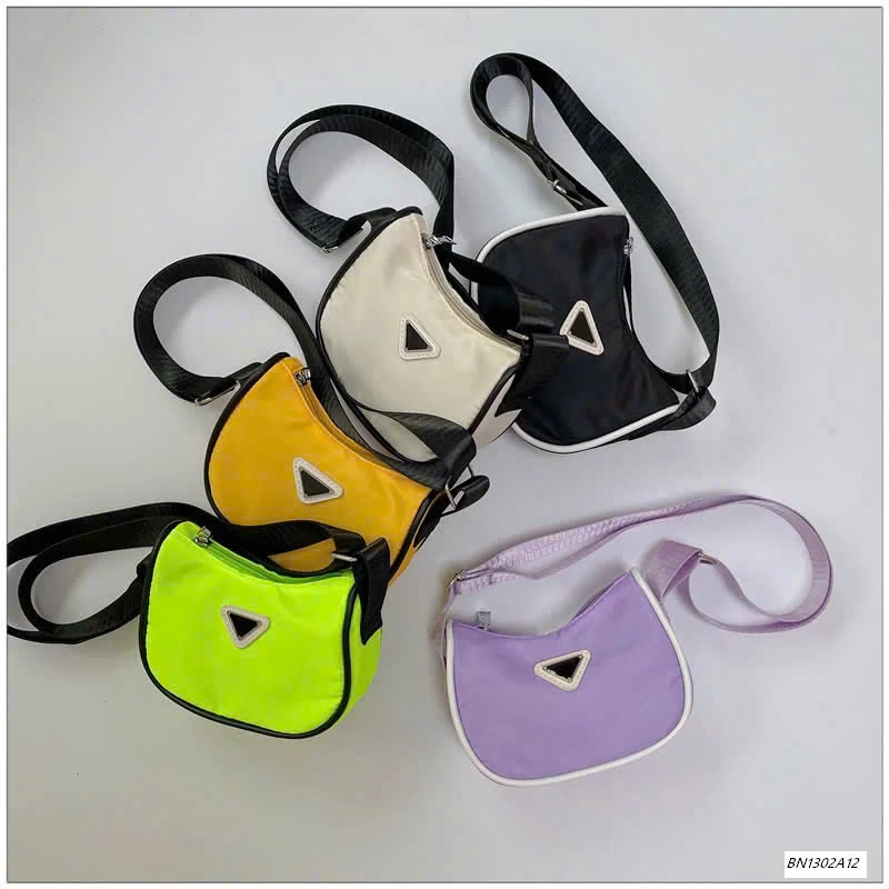 TÚI ĐEO CHÉO TAG PRD