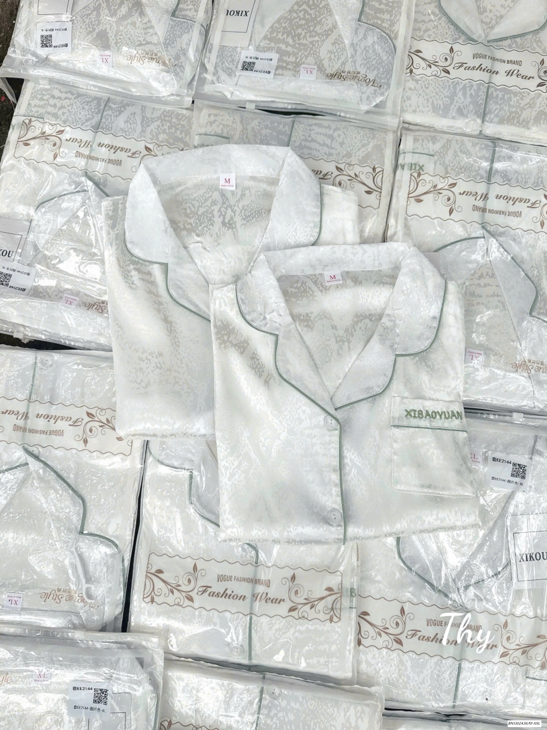 PIZAMA TRẮNG CỘC NHÁM