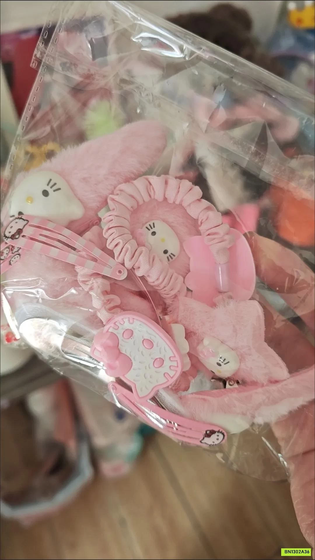 SÉT 14 KẸP TÓC KITTY HỒNG