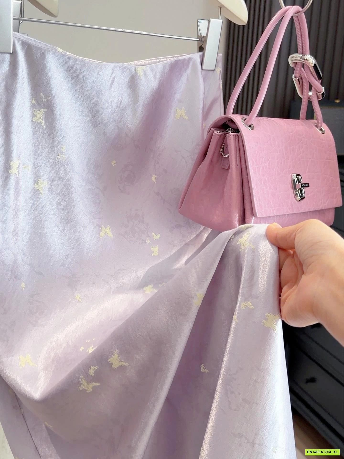 CHÂN VÁY LỤA ĐUÔI CÁ IN NỔI ANNA