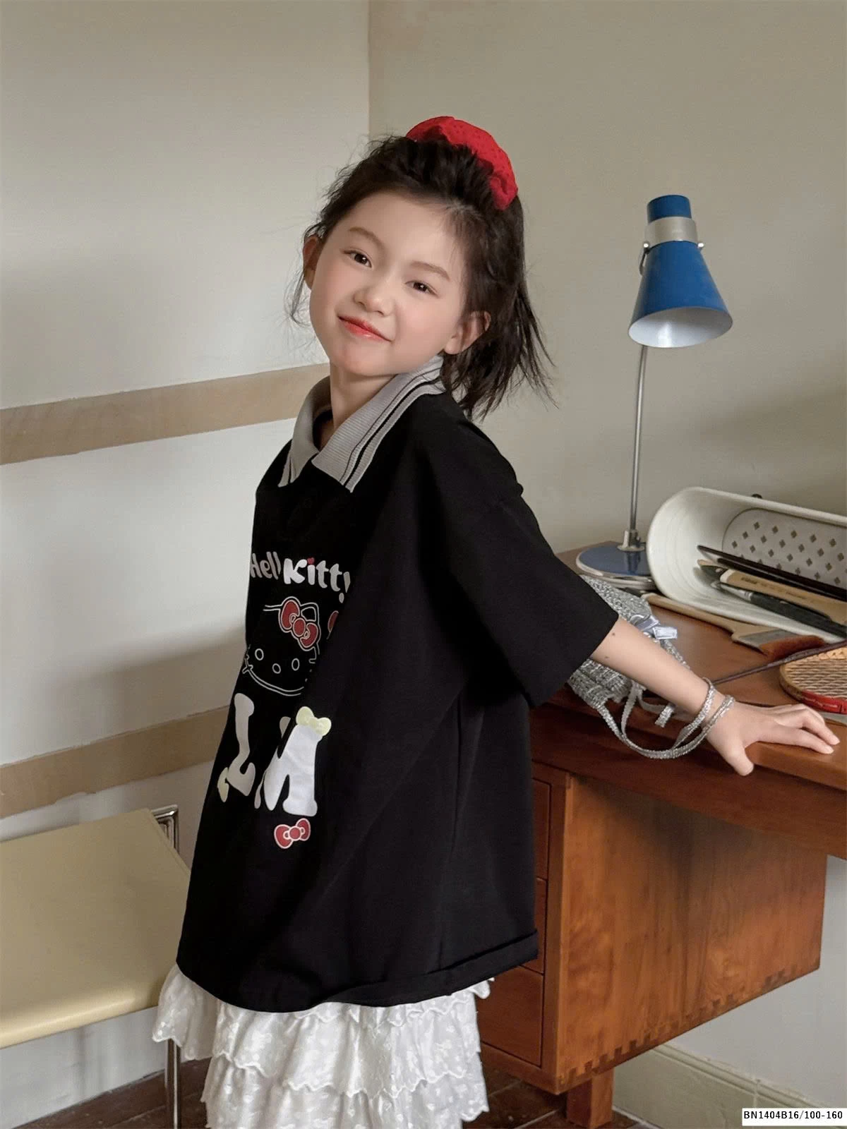 CHÂN VÁY TRẮNG REN TẦNG THÊU NƠ