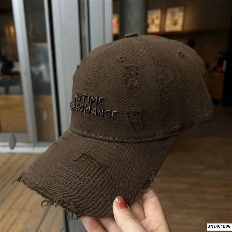 MŨ KẾT RÁCH THÊU CHỮ