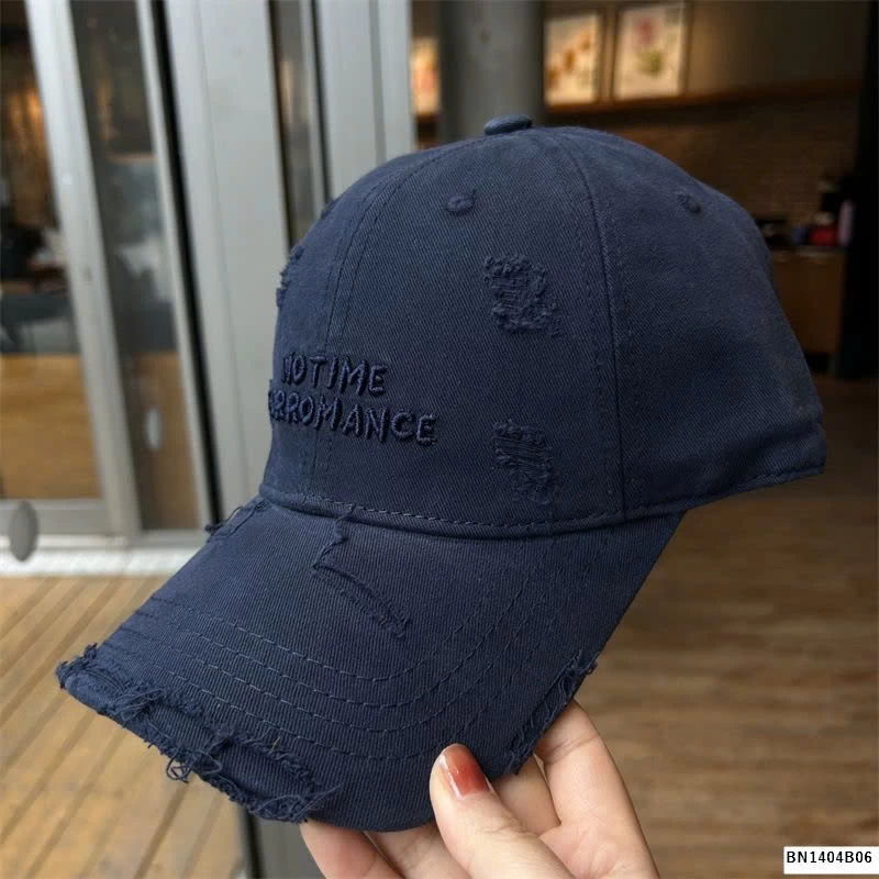 MŨ KẾT RÁCH THÊU CHỮ