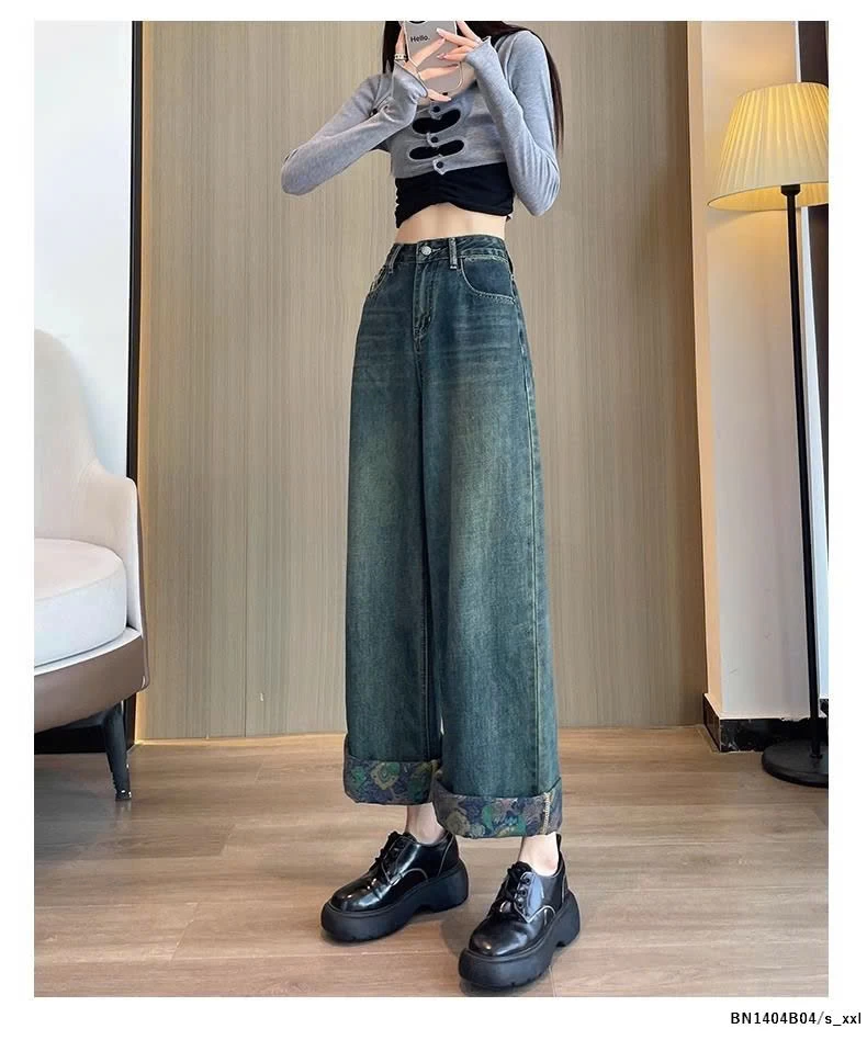 QUẦN JEAN SUÔNG GẤU IN HOA