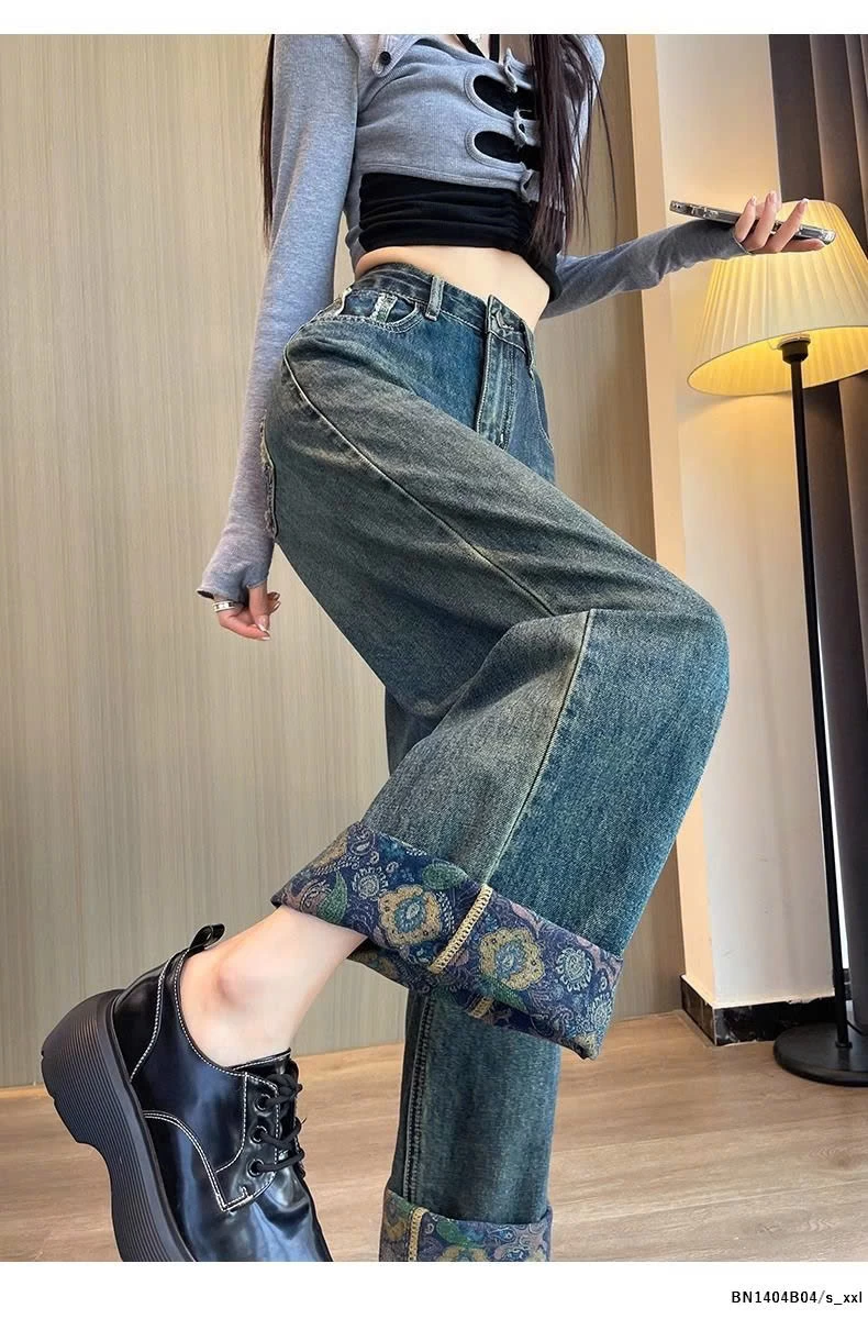 QUẦN JEAN SUÔNG GẤU IN HOA