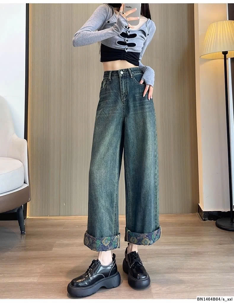 QUẦN JEAN SUÔNG GẤU IN HOA