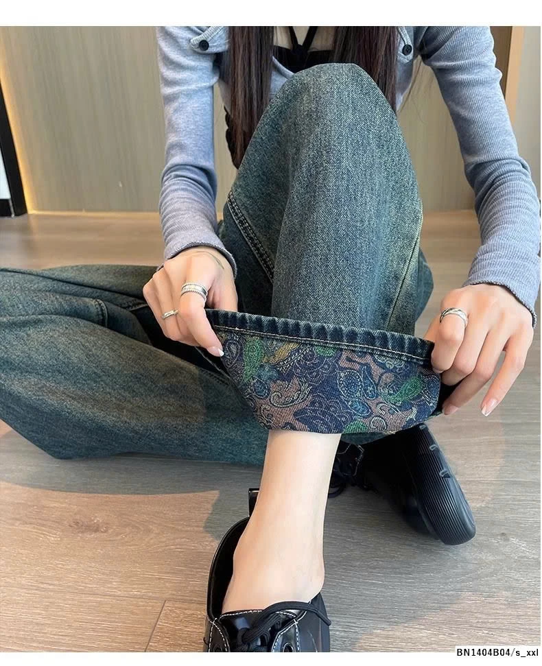 QUẦN JEAN SUÔNG GẤU IN HOA