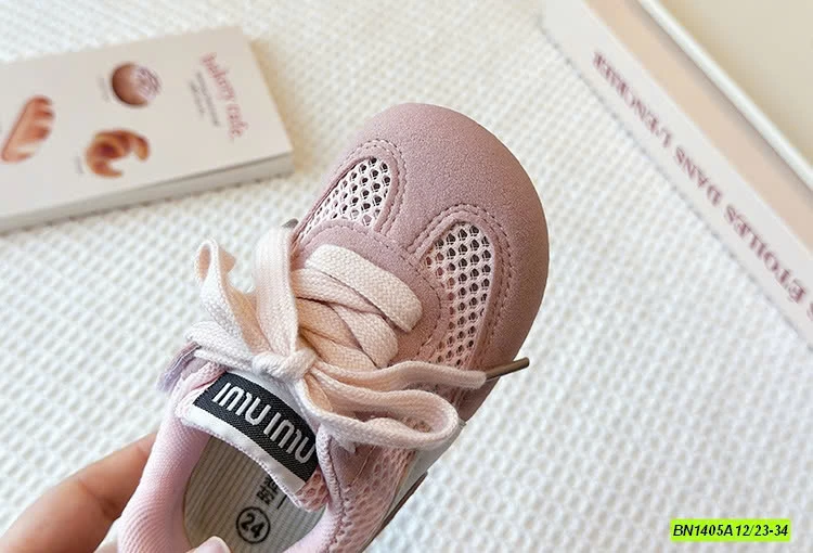 GIÀY TT THOÁNG KHÍ BUỘC DÂY PHỐI MÀU