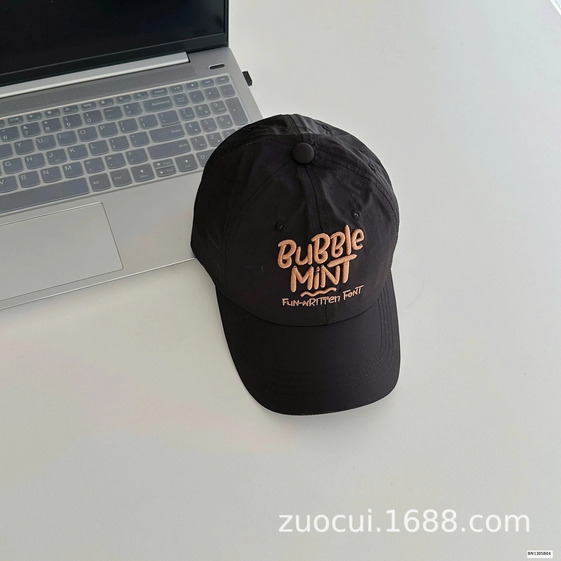 MŨ LƯỠI TRAI CHỮ BUBBLE