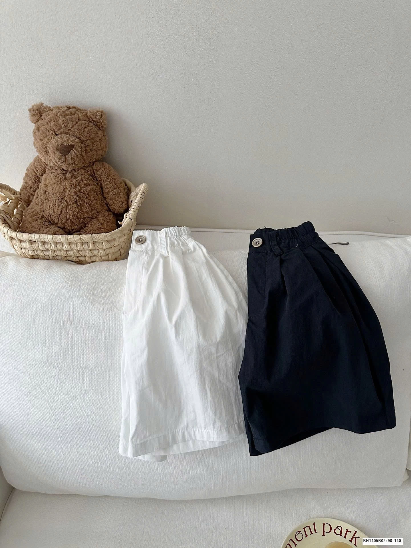 QUẦN SHORT VẢI THÔ BASIC