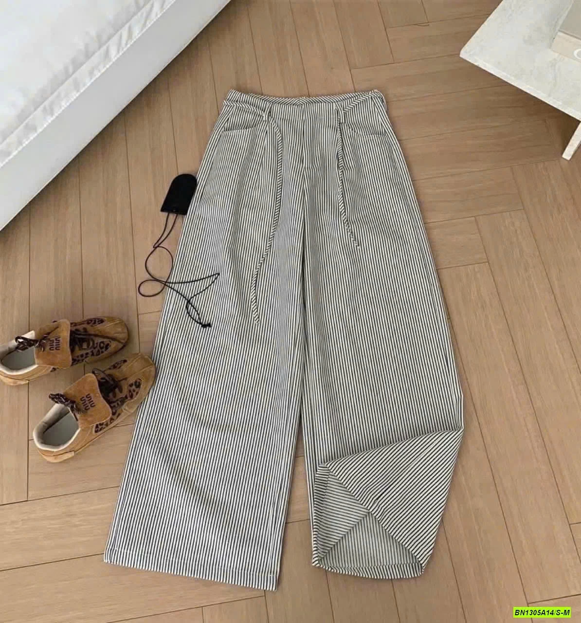 QUẦN SUÔNG SỌC WG.WE