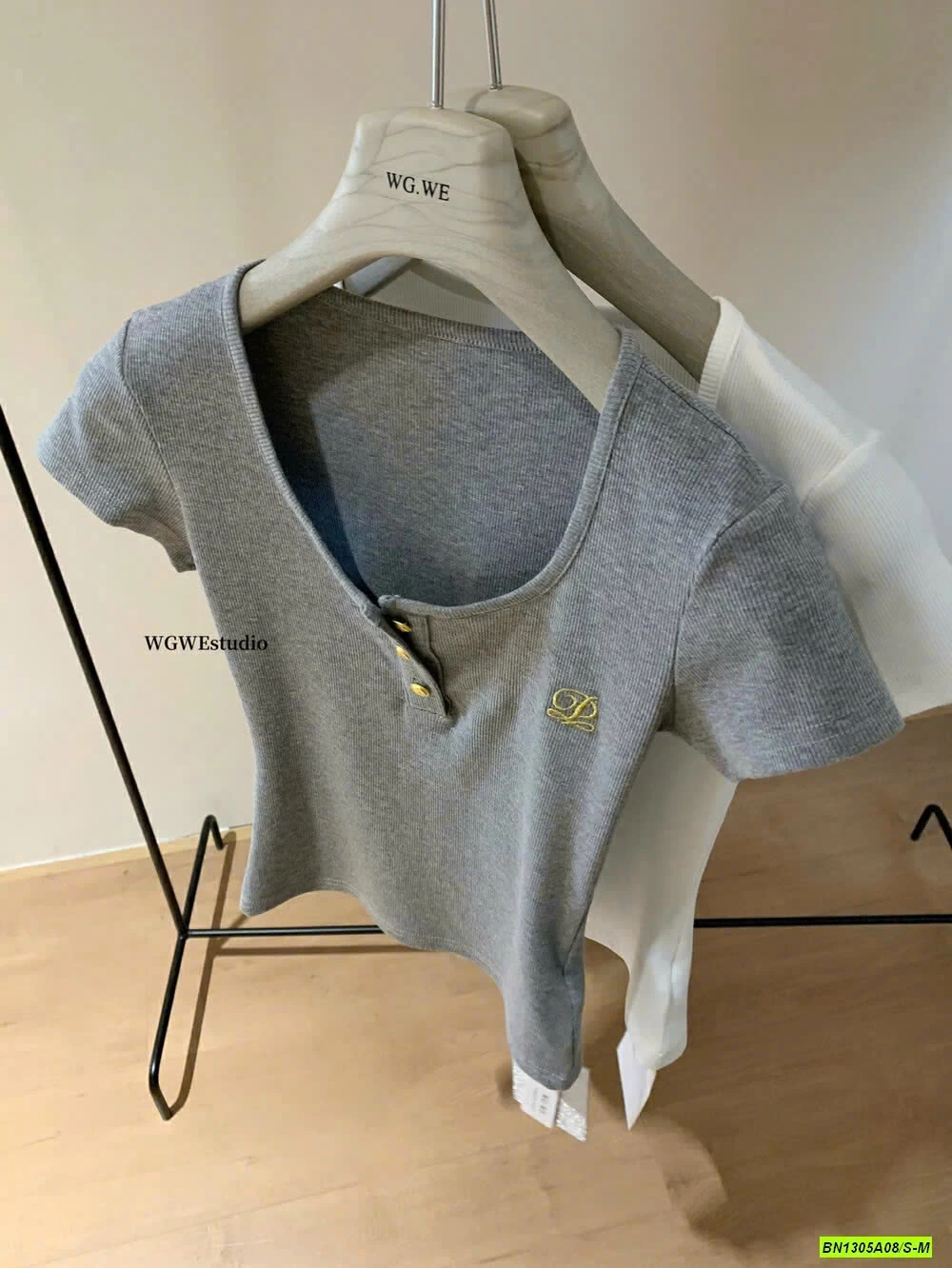 ÁO THUN BOZIP LOGO CÚC NGỰC WG.WE