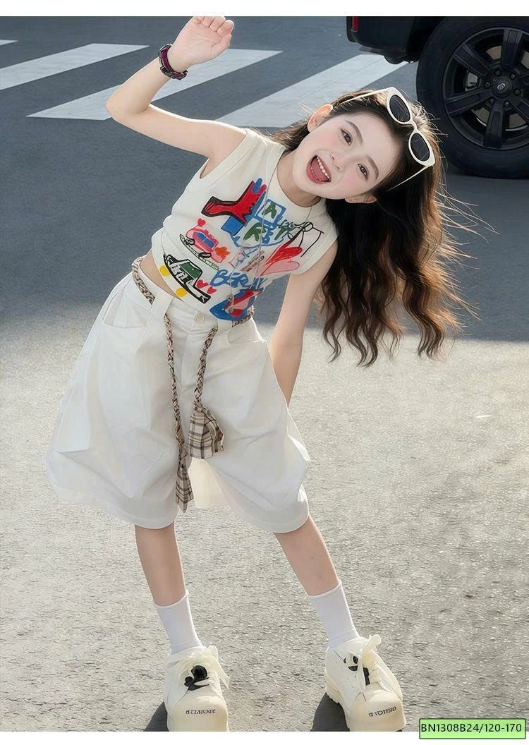 SÉT ÁO CROPTOP SÁT NÁCH IN HÌNH MIX QUẦN SHORT TRẮNG