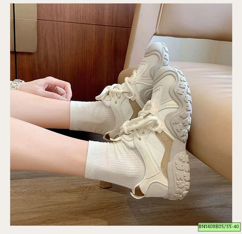 GIÀY THỂ THAO ĐẾ ĐINH NỮ