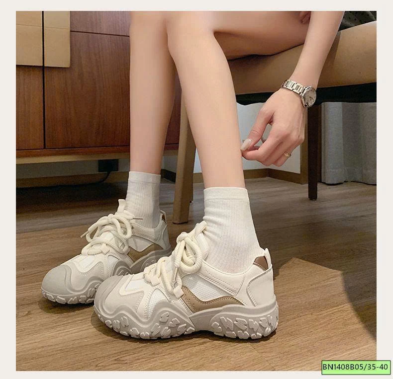 GIÀY THỂ THAO ĐẾ ĐINH NỮ