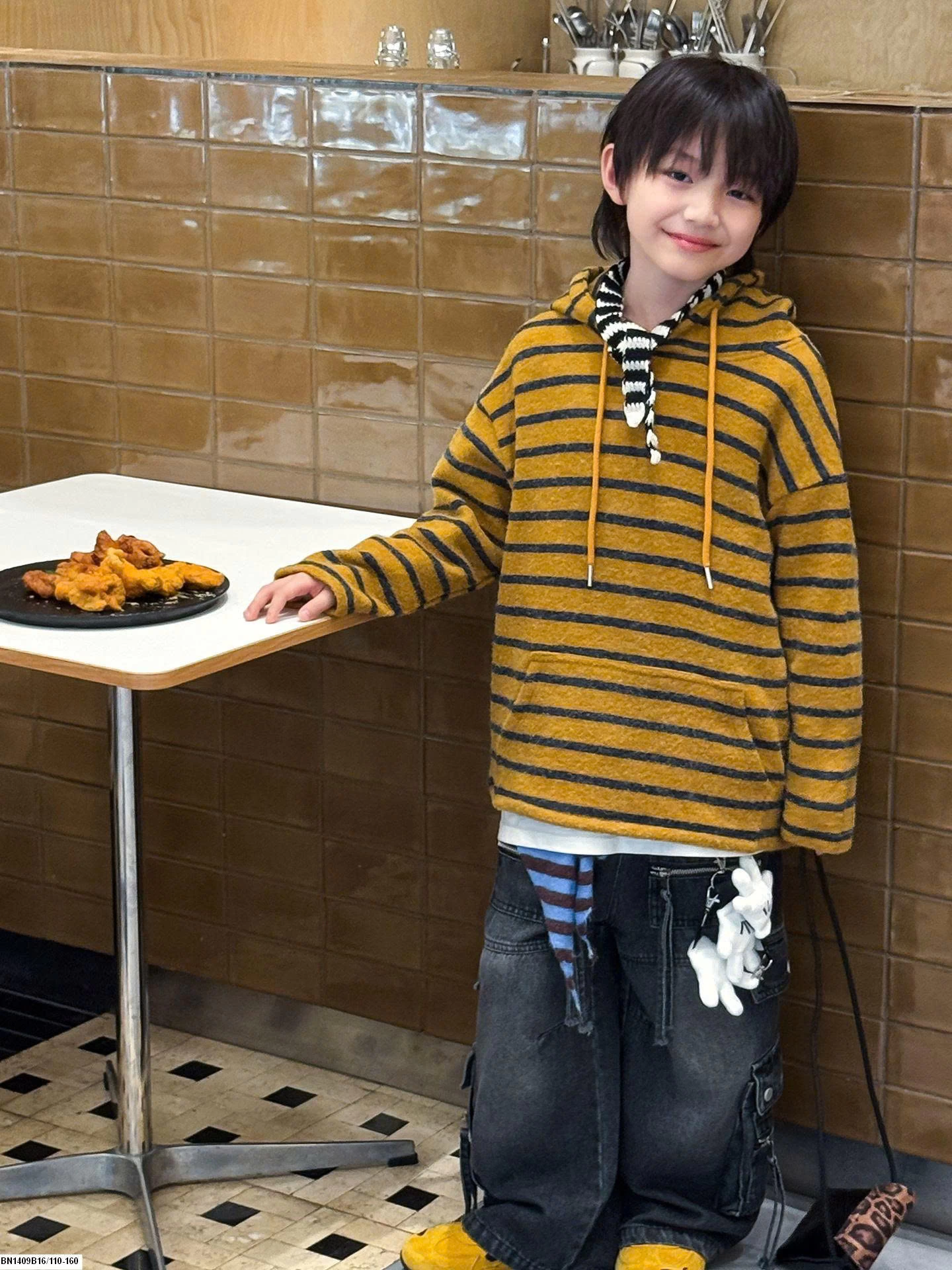 ÁO HOODIE LEN KẺ NGANG