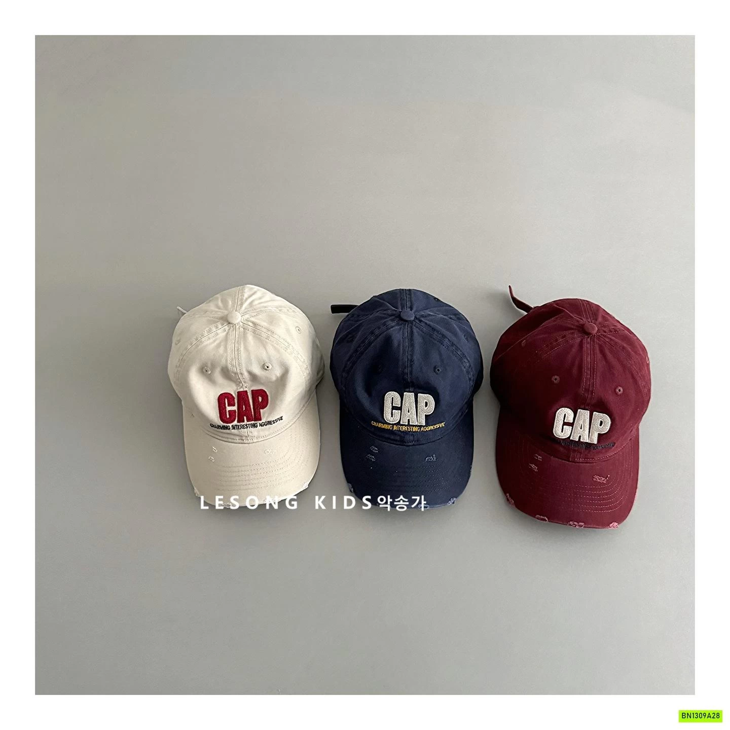 MŨ KẾT RÁCH CHỮ C.A.P