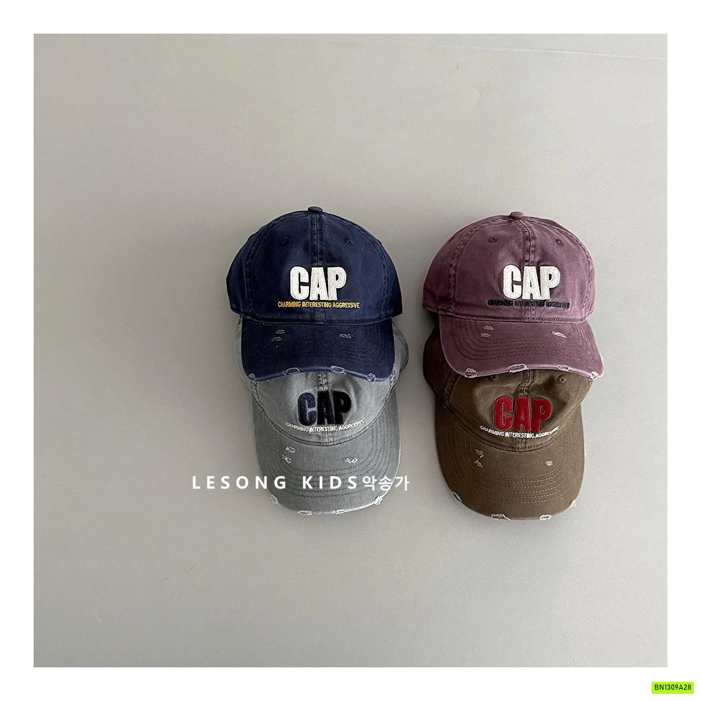 MŨ KẾT RÁCH CHỮ C.A.P