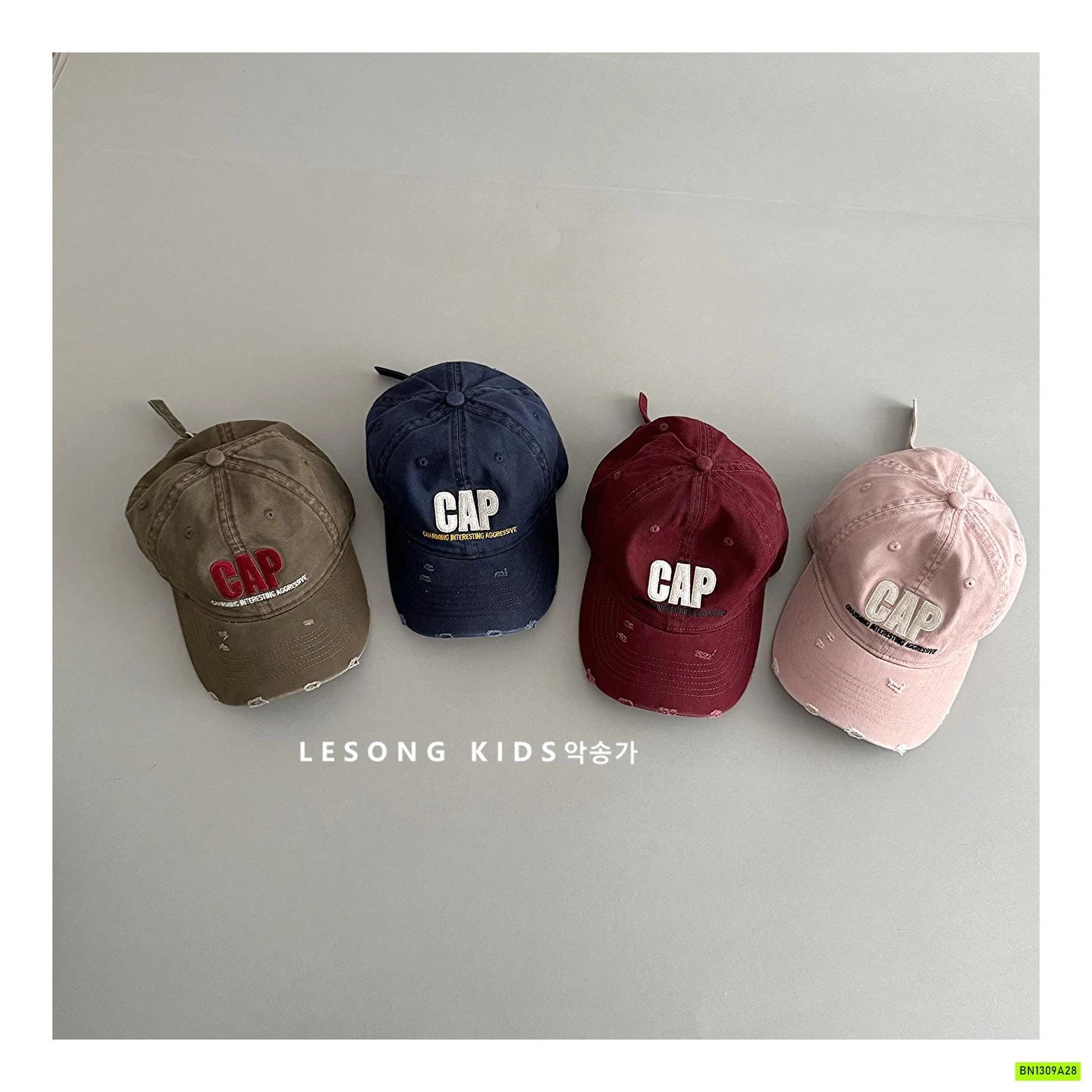 MŨ KẾT RÁCH CHỮ C.A.P